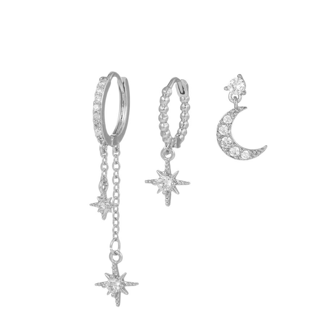 Pavlína – Pendientes de oro delicados con un diseño moderno.