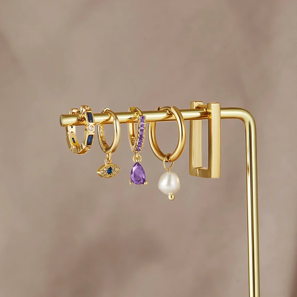 Luana – Pendientes de oro con perla delicada.