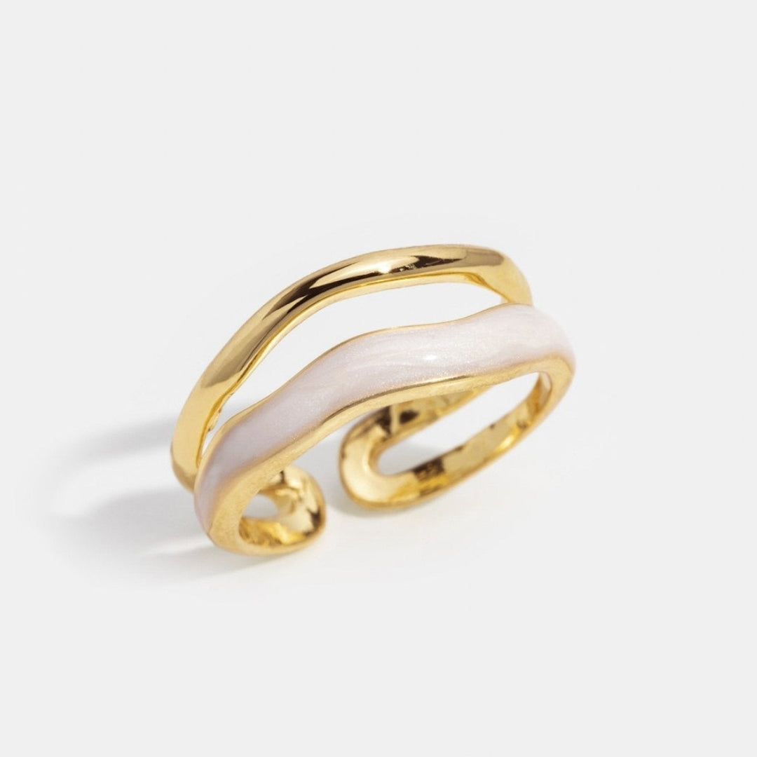Beatrix – Anillo de oro con una silueta simple