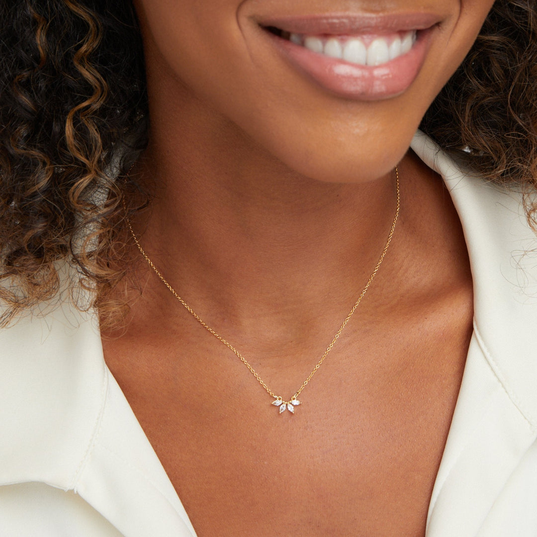 Stefanie – Collar doble con medallón.